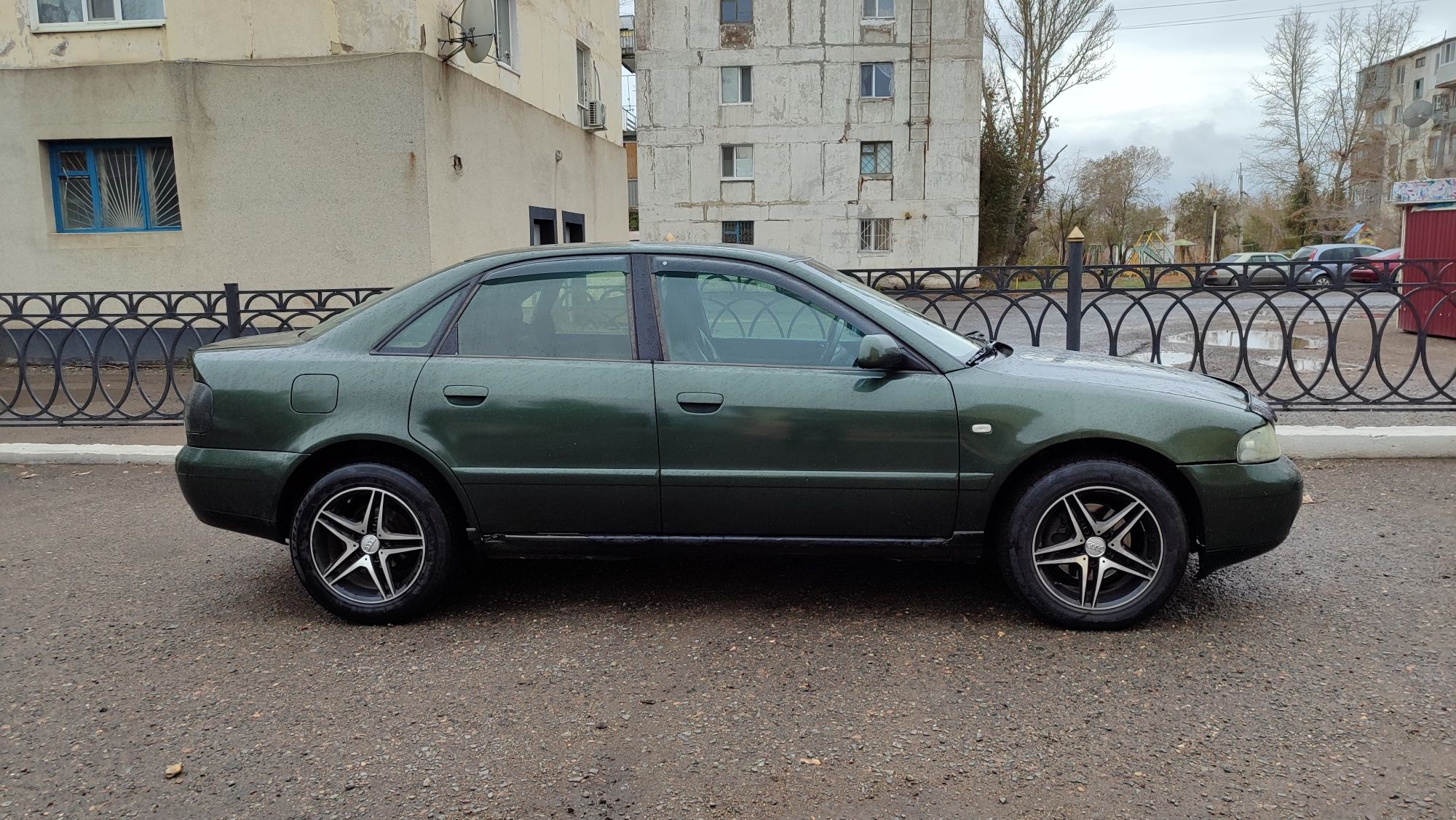 Продам автомобиль Ауди А4