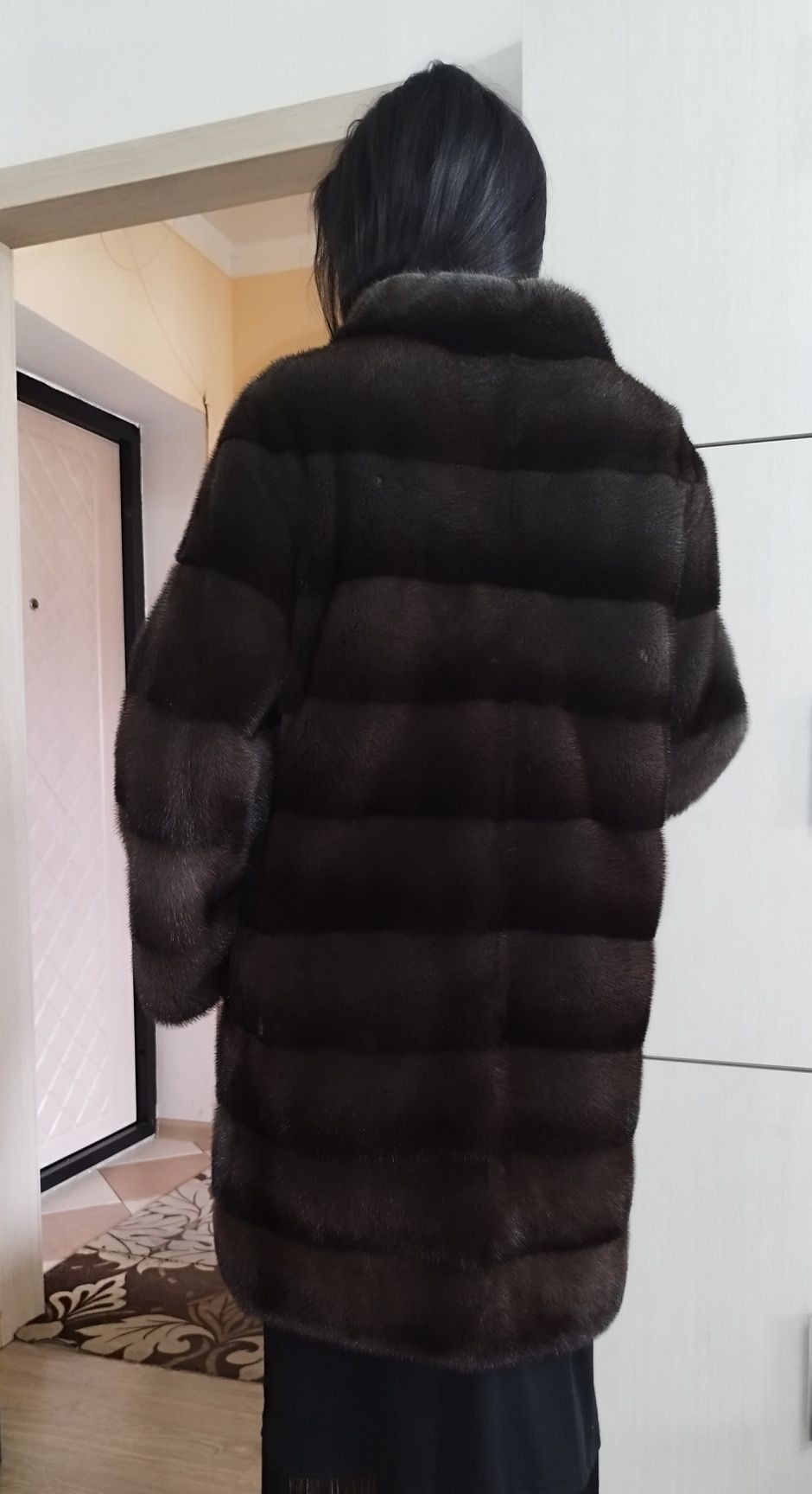 Продаю норковую шубу