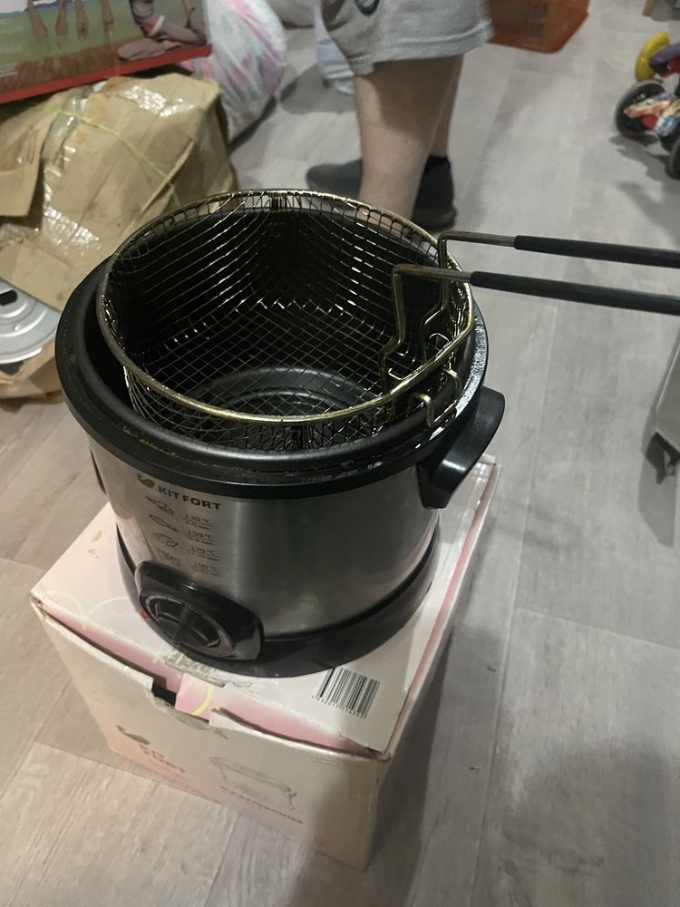 Продам фритюрницу