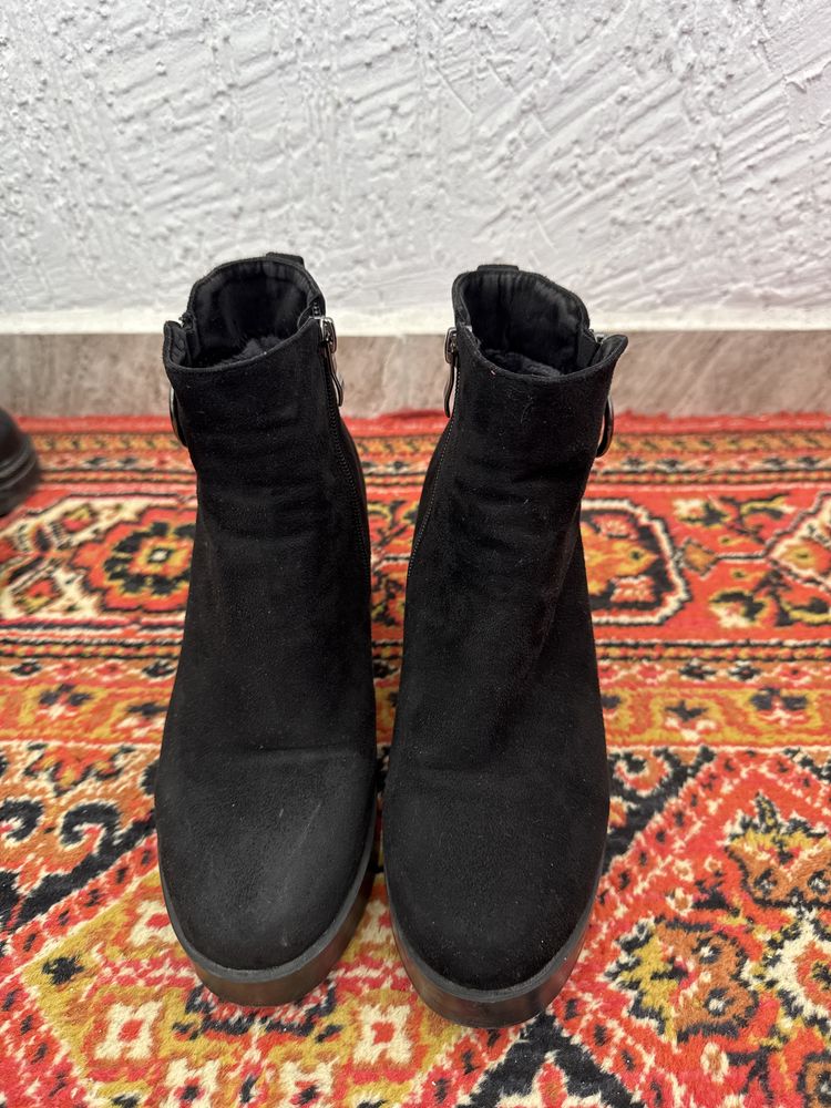 Продам сапоги(осенний,замш)