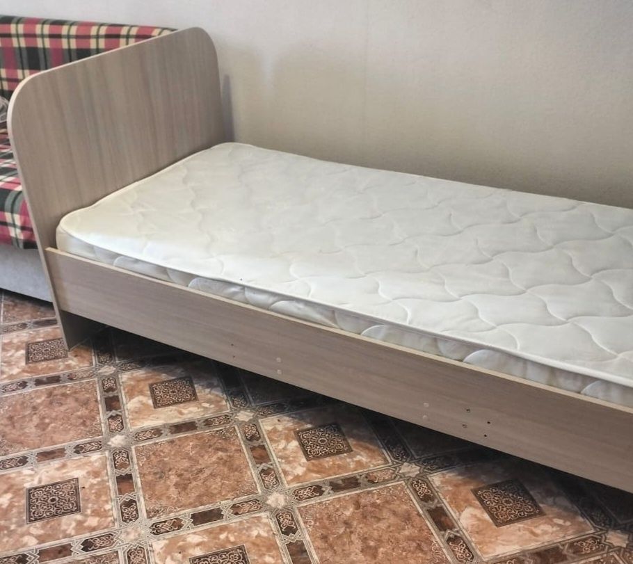 Продам две односпальные кровати