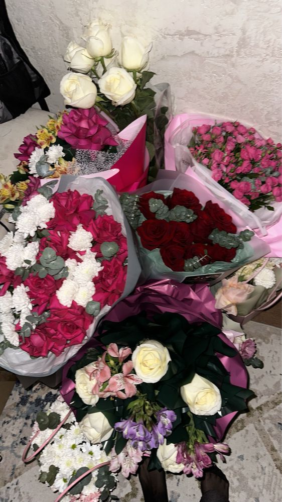 Свежие букетыы срочноо продам