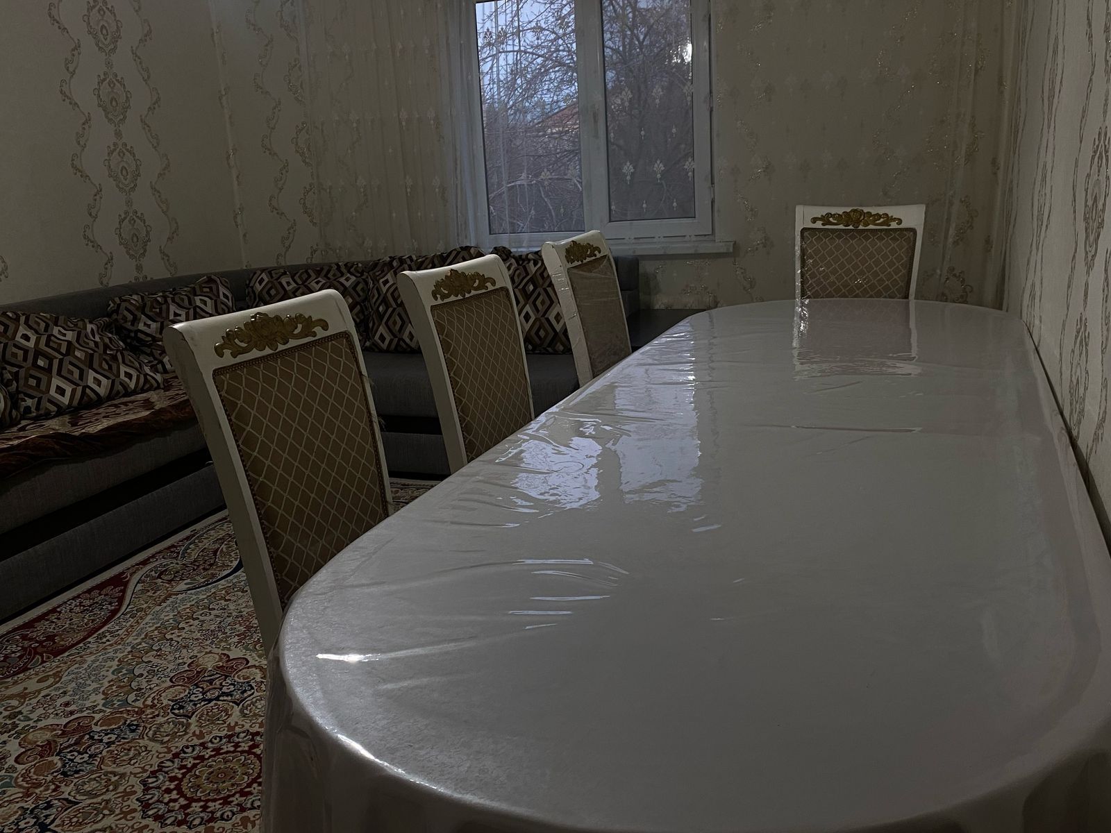 Продам стол со стульями