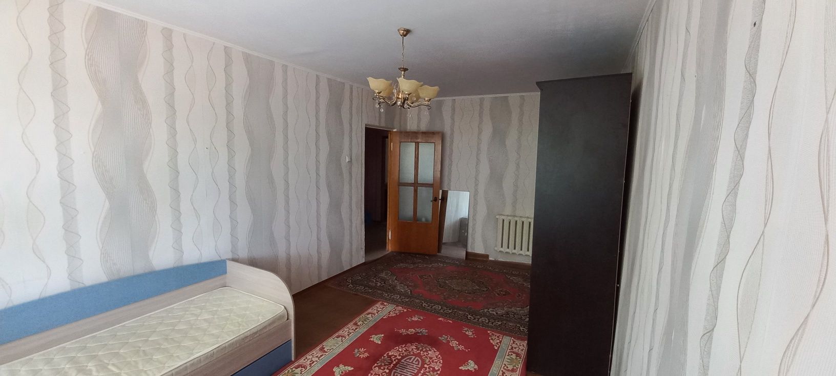 Продам 3-х комнатную квартиру в отличном районе