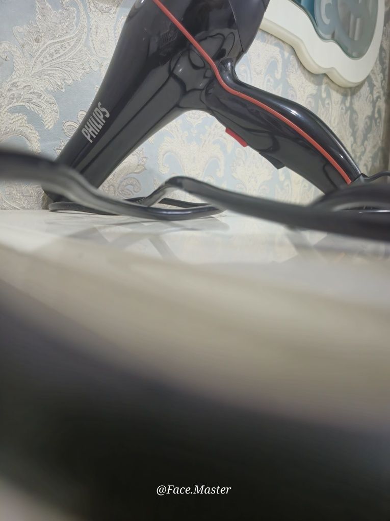Продам фен Philips