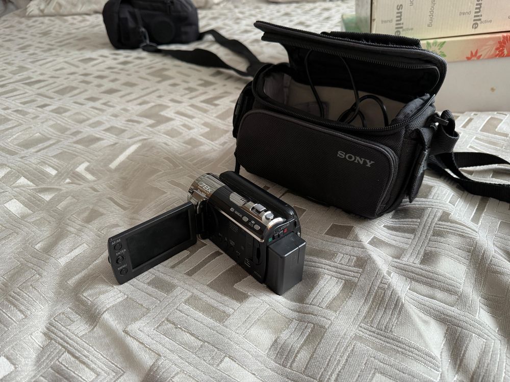 Продам видео камеру Panasonic