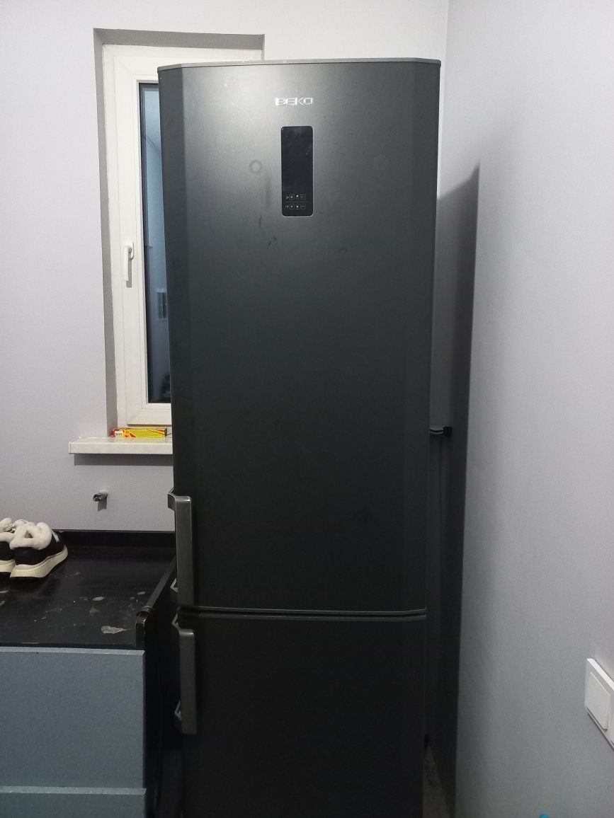 Продам холодильник фирмы  BEKO.