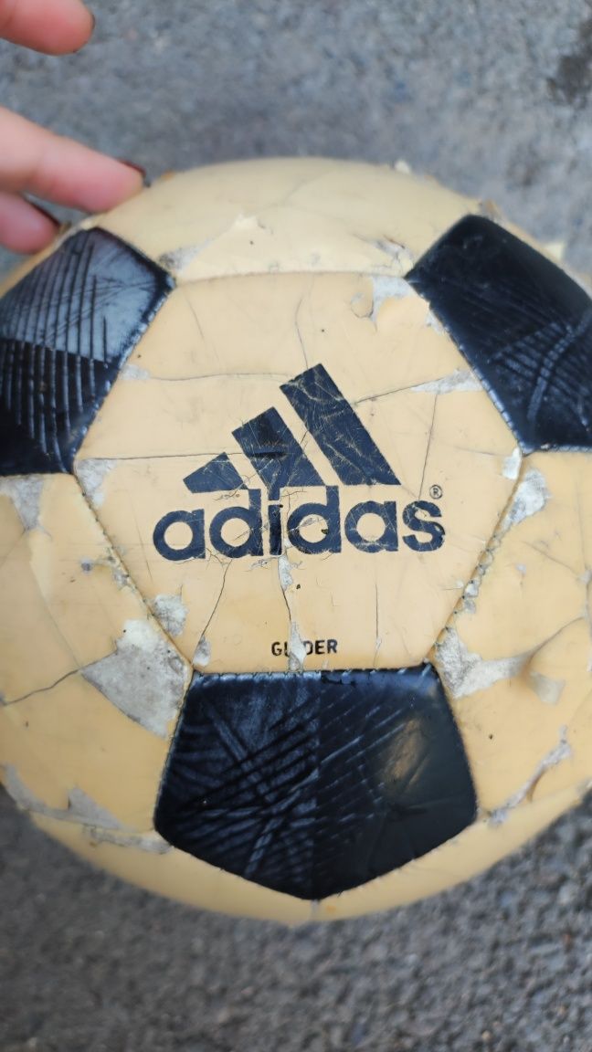 Футбольный мяч Adidas Glider