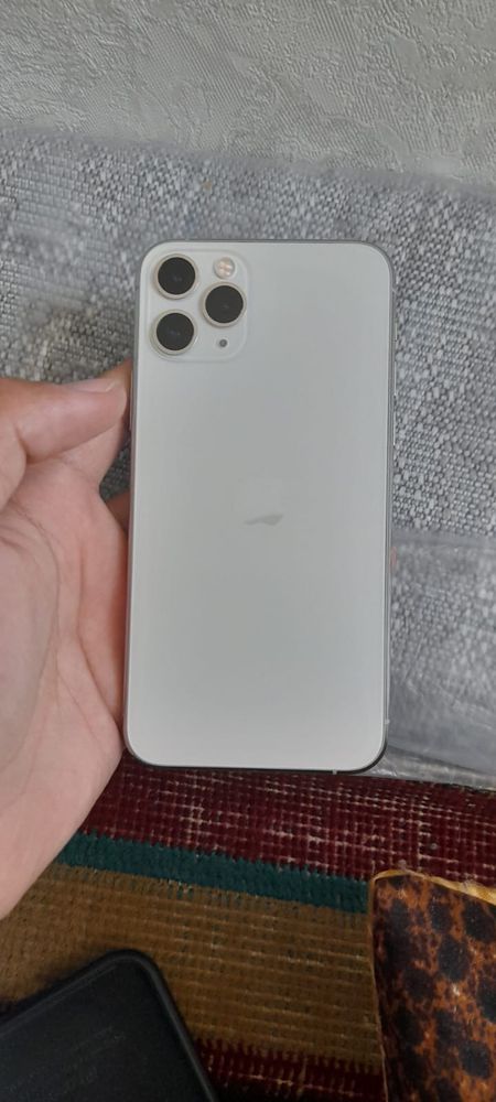 Продаю iphone 11 pro