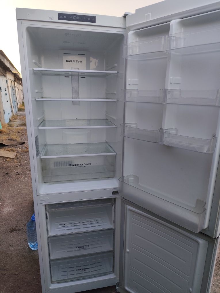Продам холодильник