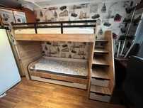 Продам двухъярусную кровать