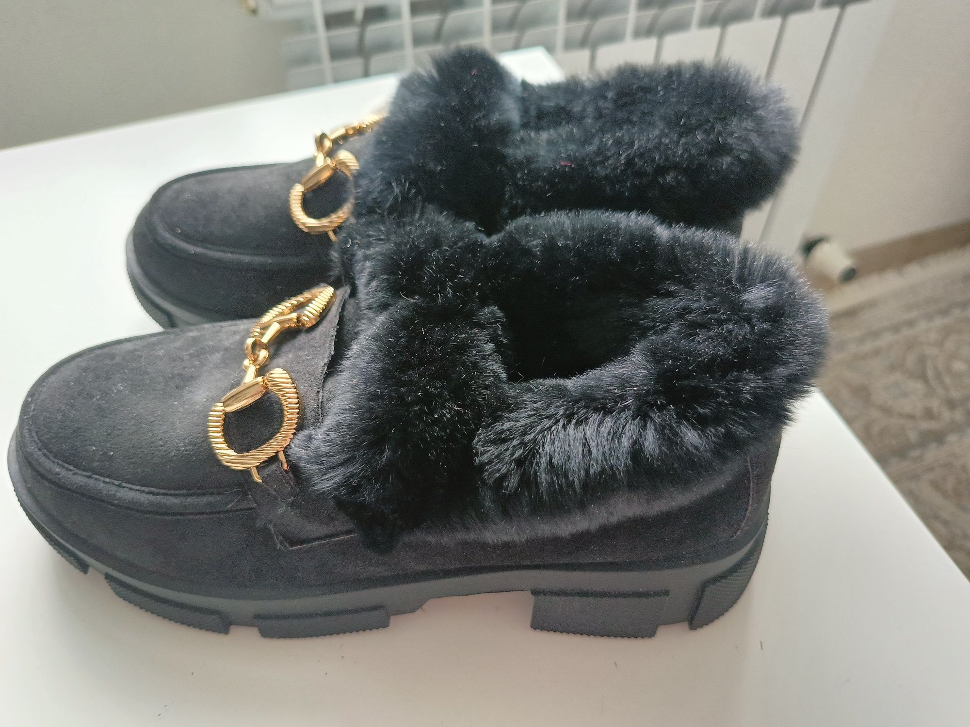 Продам женскую обувь, босоножки, туфли
