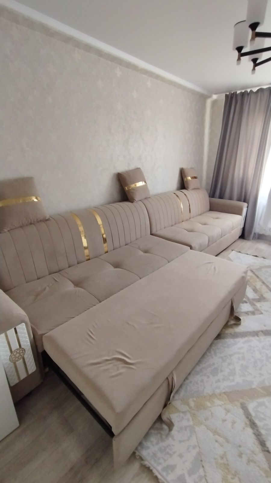 Продам диван в хорошем состоянии,был куплен в сентябре месяце