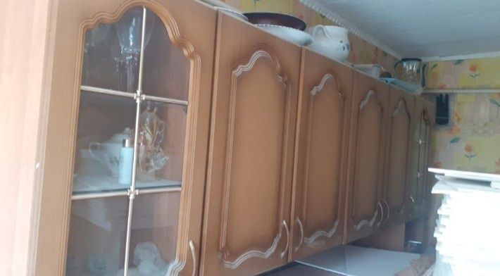 Продам БУ кухонный гарнитур (Шифонеры и балконые рамы)