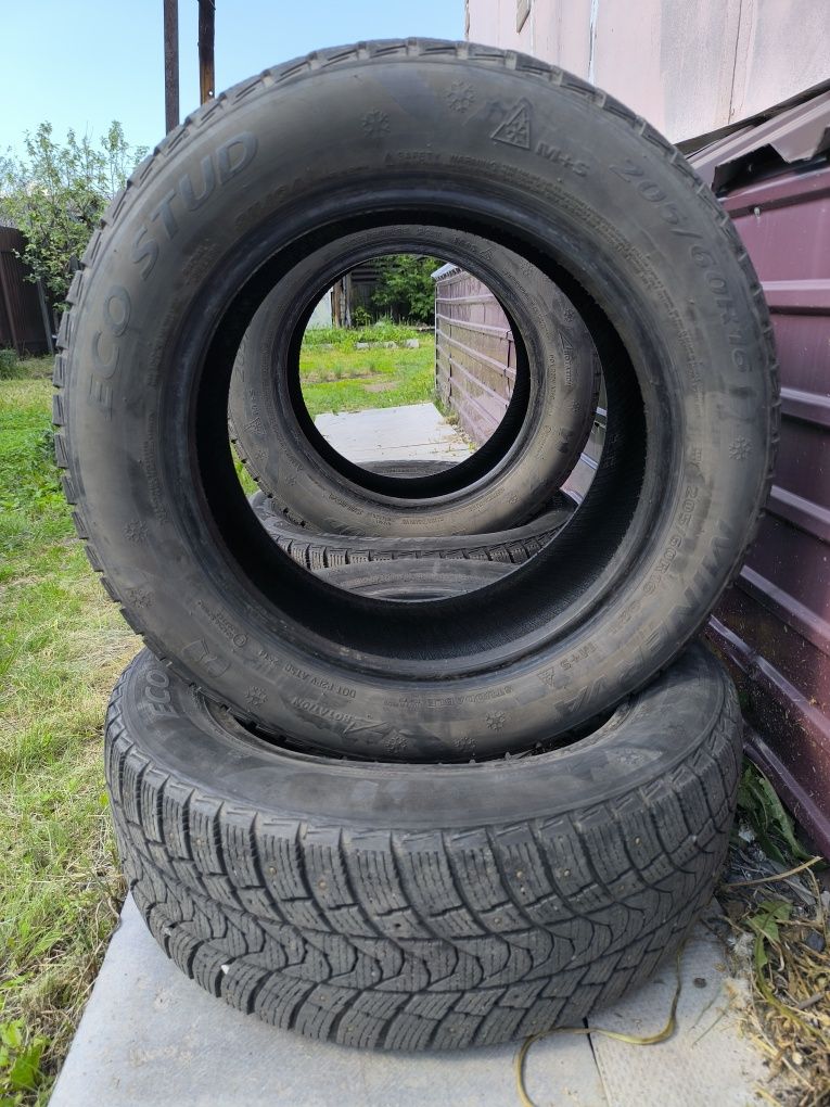 Зимняя резина б/у 205/60 R16  (шипы + липучка)