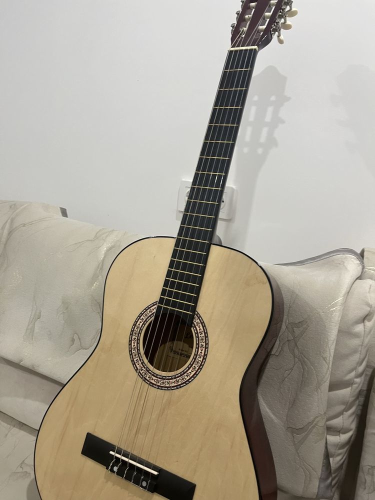 Гитара Levinson LC-B39 бежевая