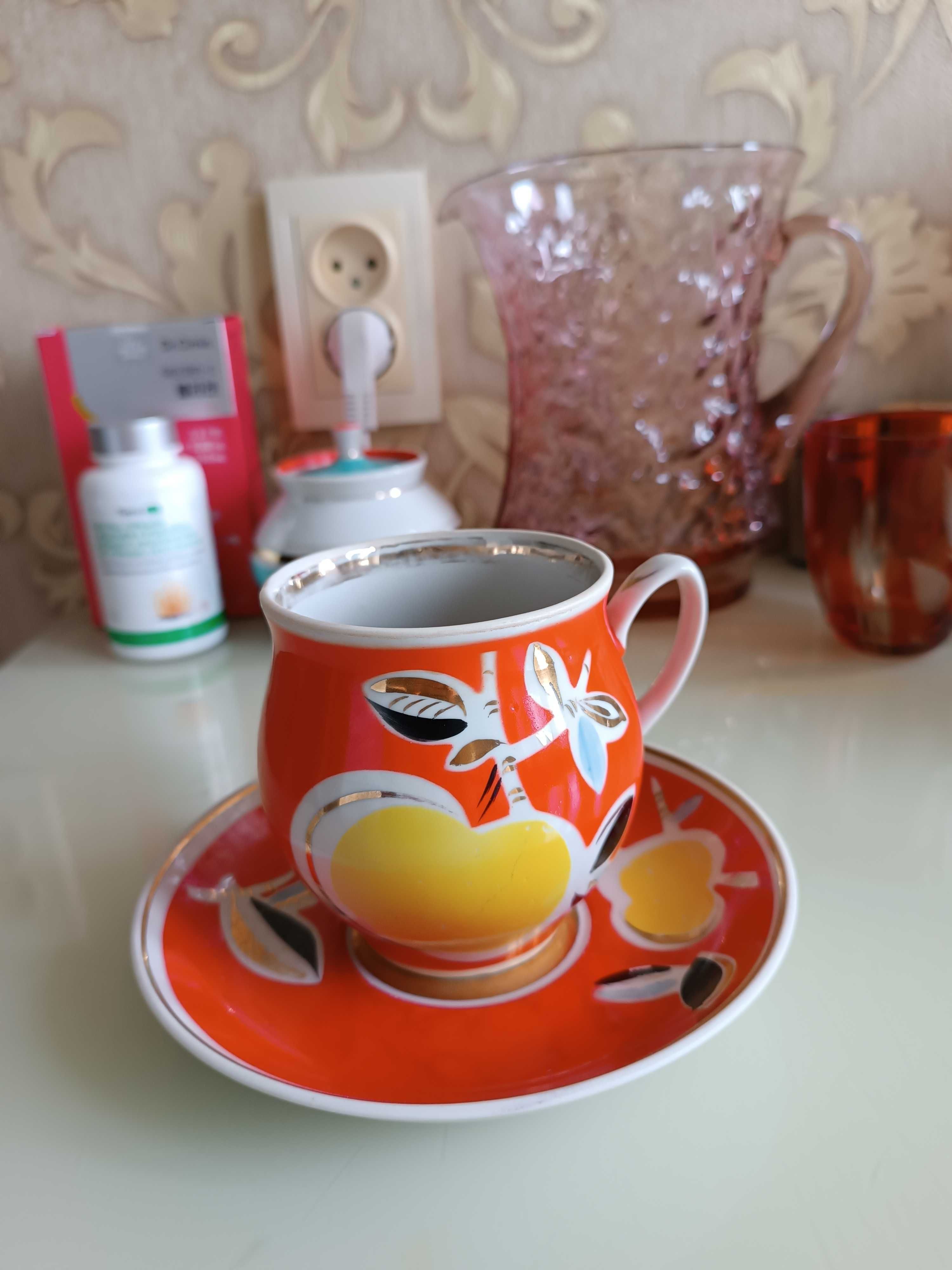 Цветное стекло, хрусталь, фарфор винтаж времён СССР.
