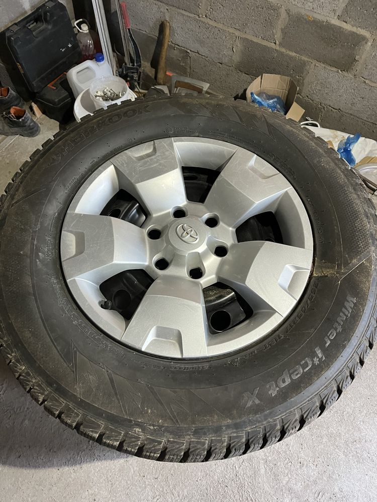 Комплект шин Toyota hilux всесезонка