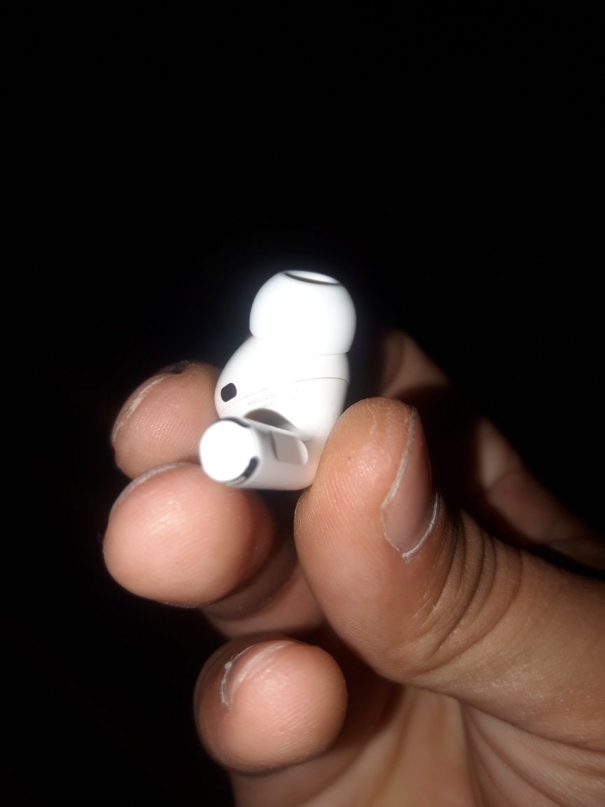 Airpods оригинал