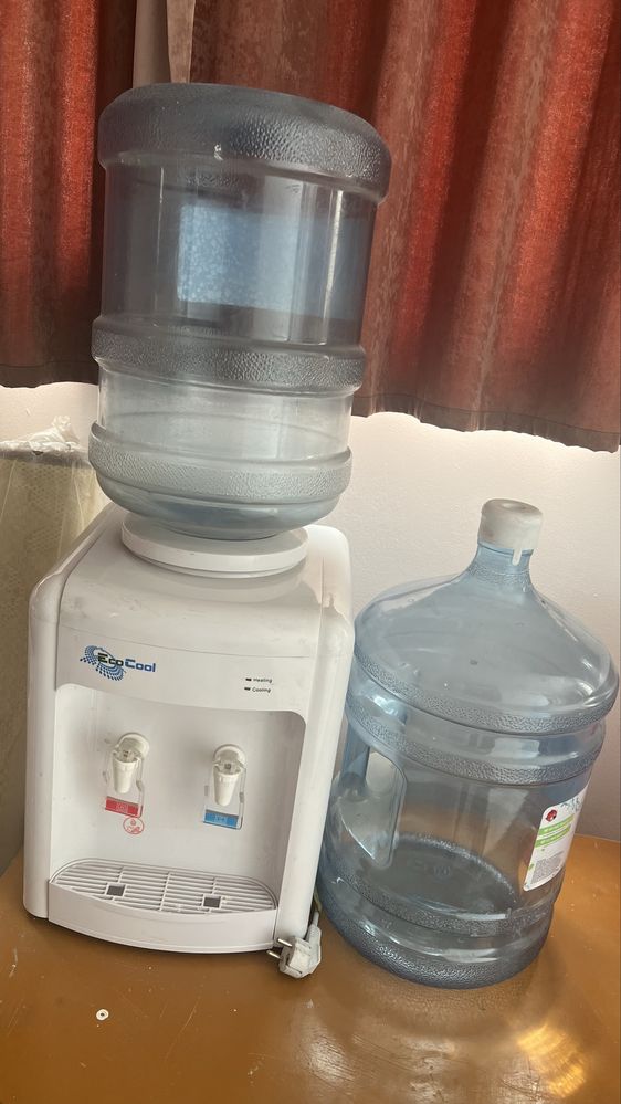 Продам настольный диспенсер