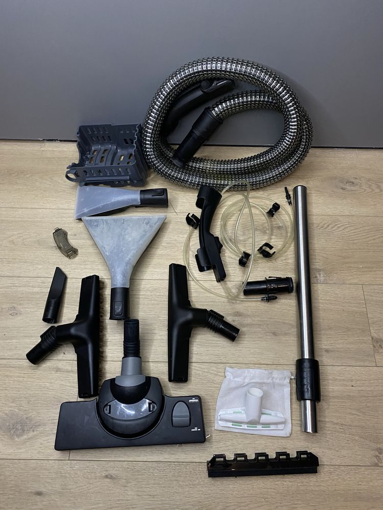 Моющий пылесос Bosch BWD420HYG
