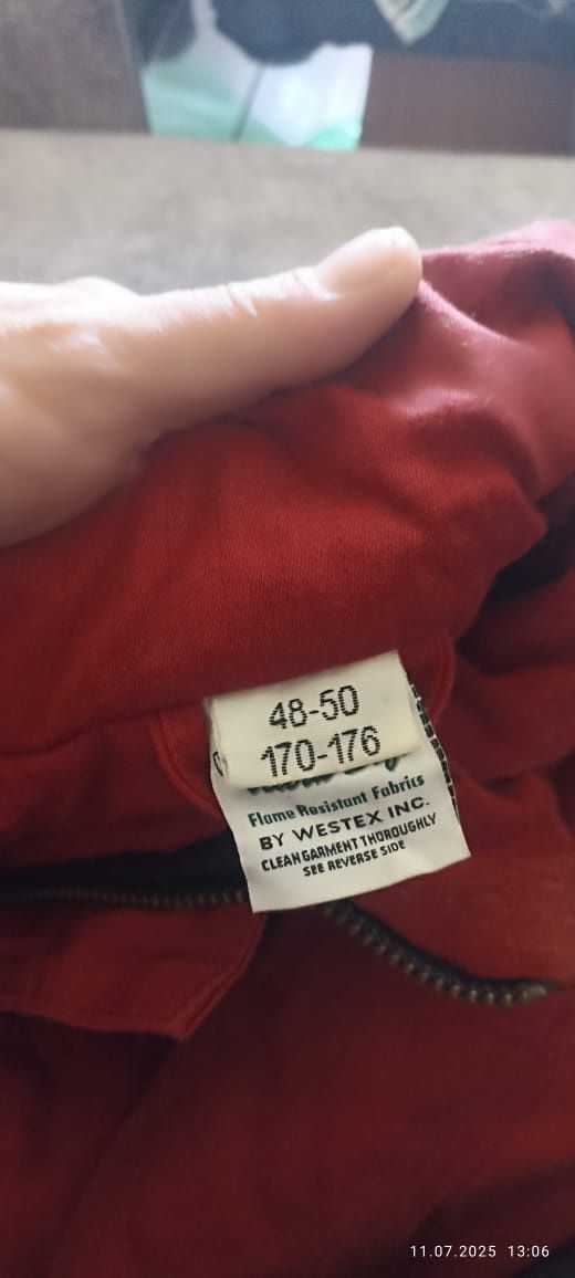 Продам спец одежду
