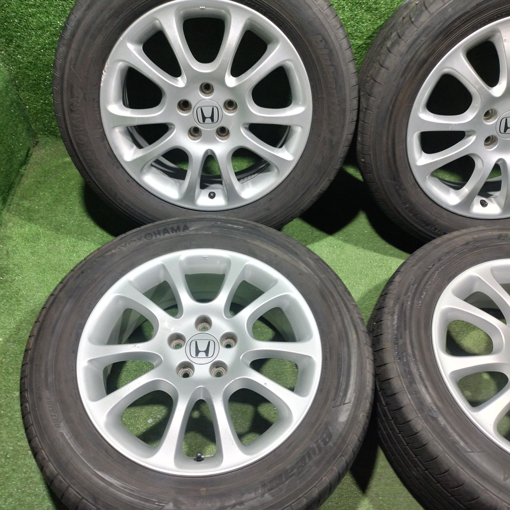 Продам Диск на HONDA CR V с шинами Yokohama 235/60 R18 лето
