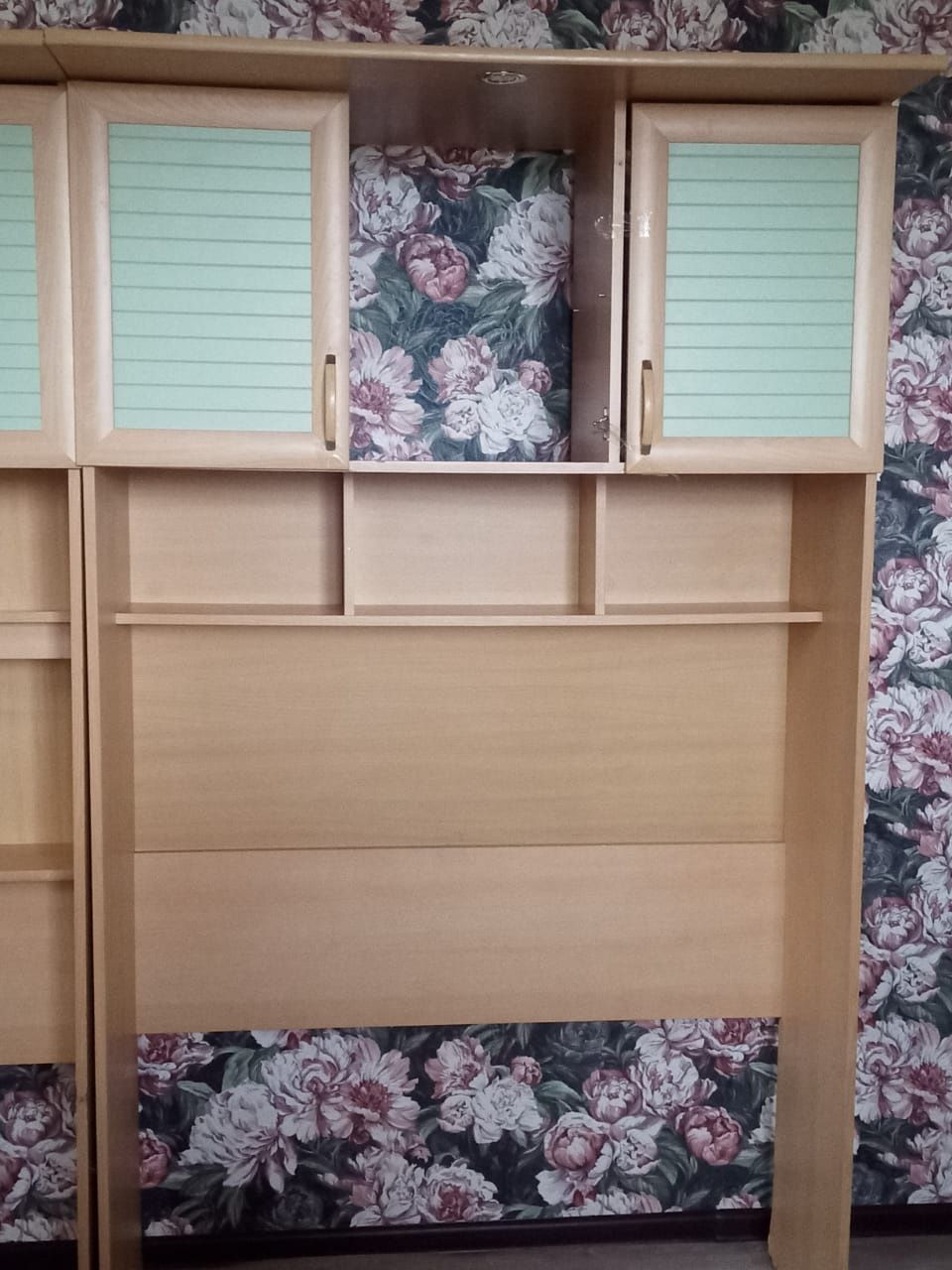 Продам шкафы и софу раскладную