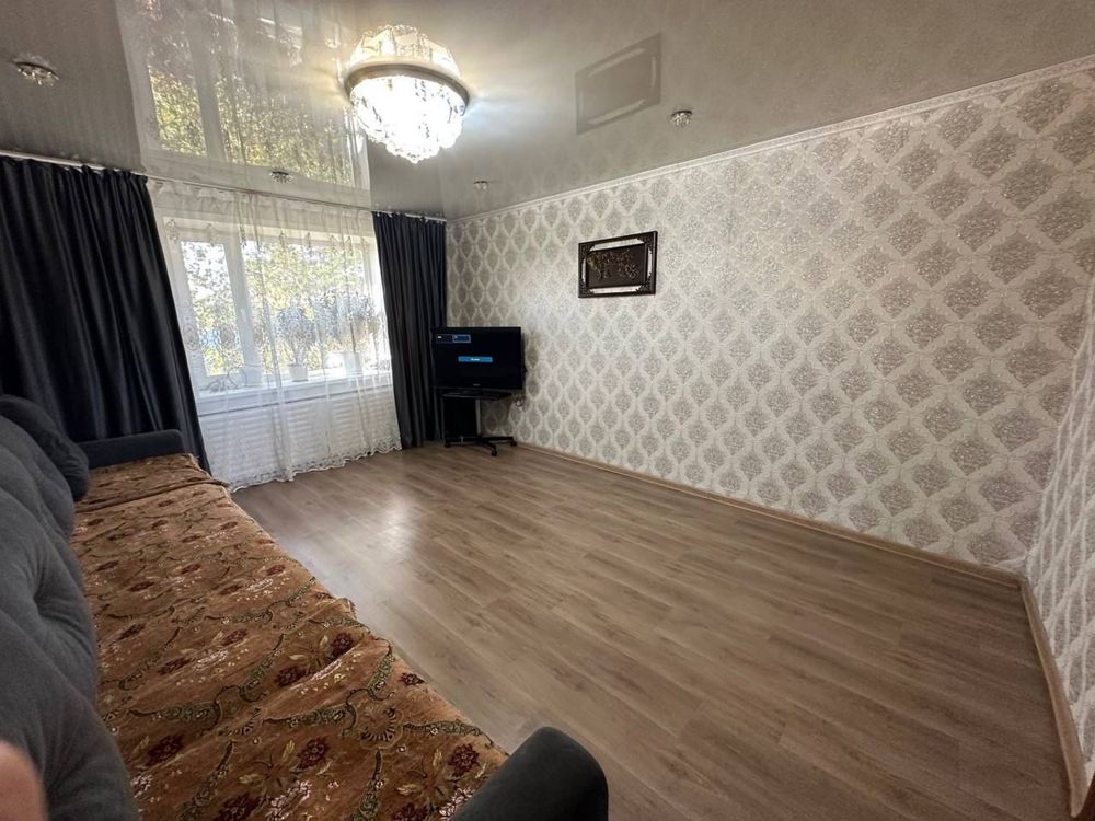 Продам четырехкомнатный дом в поселке Карашилик
