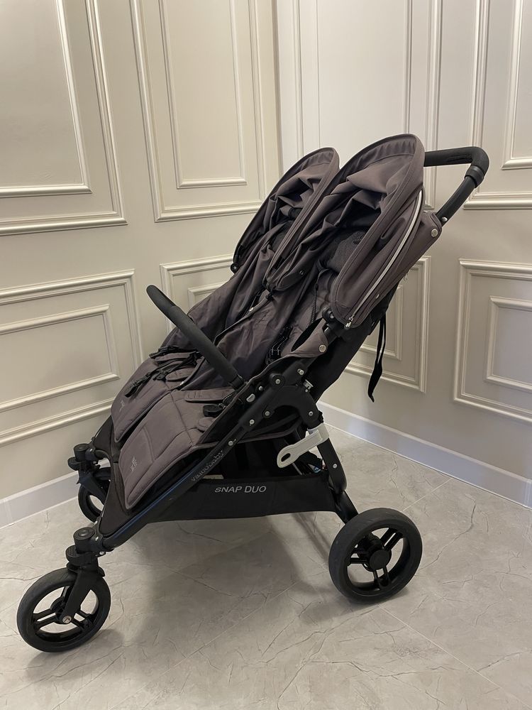 Супер коляска для двойняшек Valco Baby Snap Duo