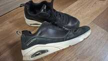 Мужские кроссовки Sketchers черные на белой подошве