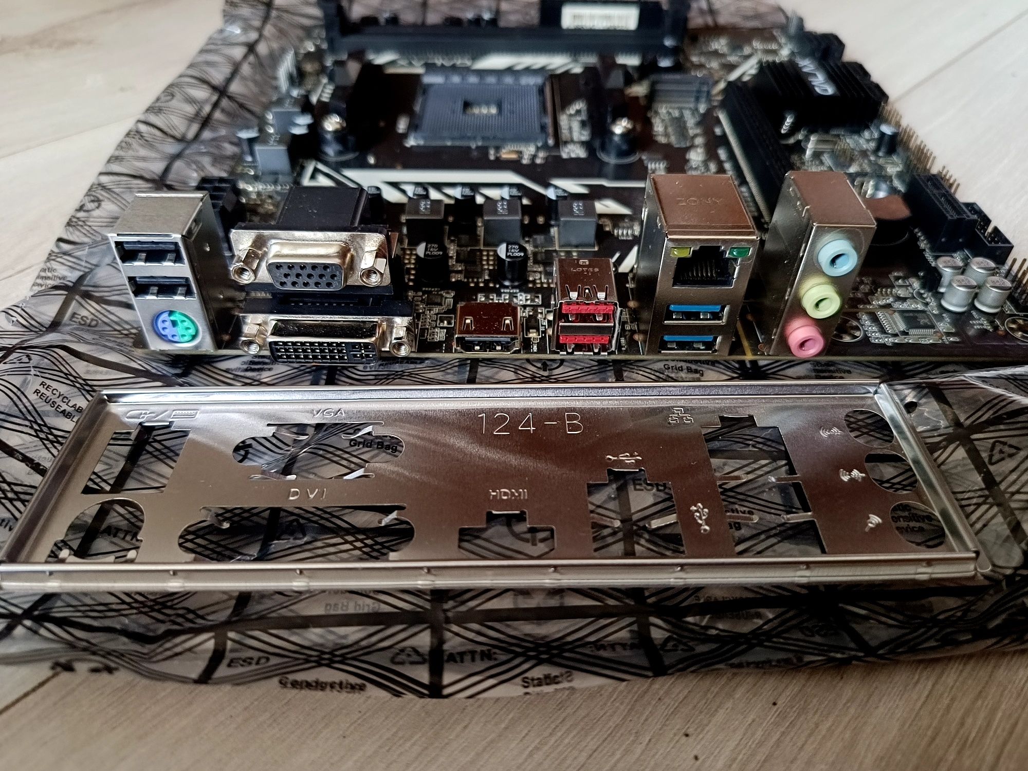 A520M и X570 и Ryzen 5 5600 Материнская плата процессор