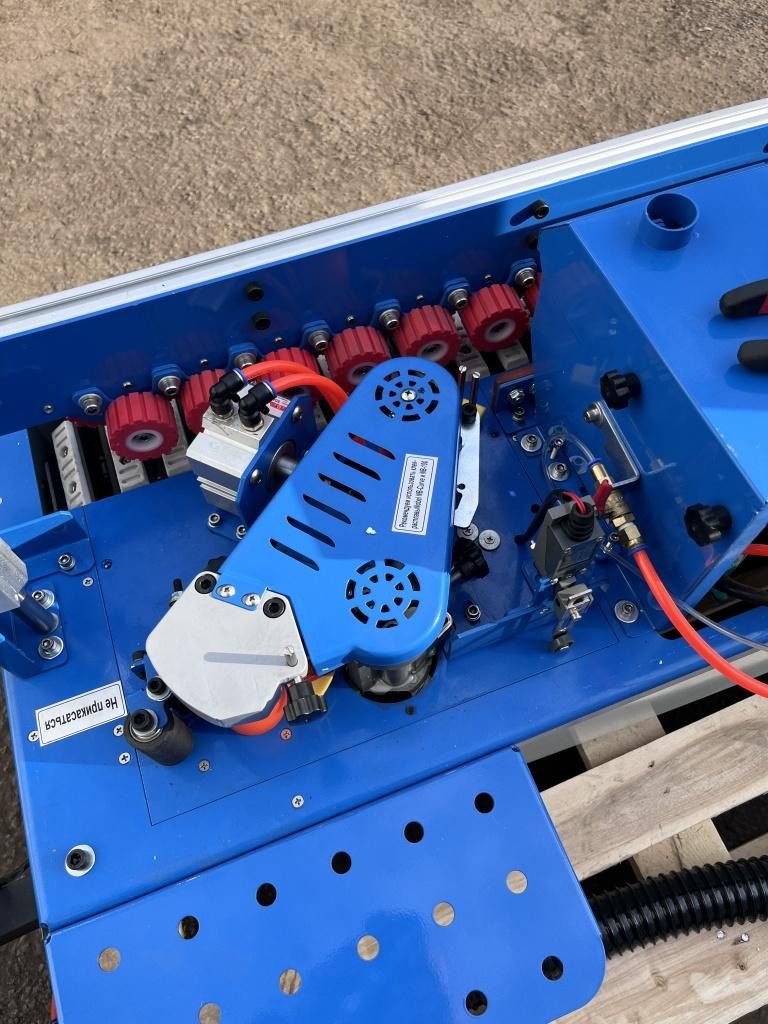 Кромкооблицовочный станок DELTAMACHINERY DM-117 PRO