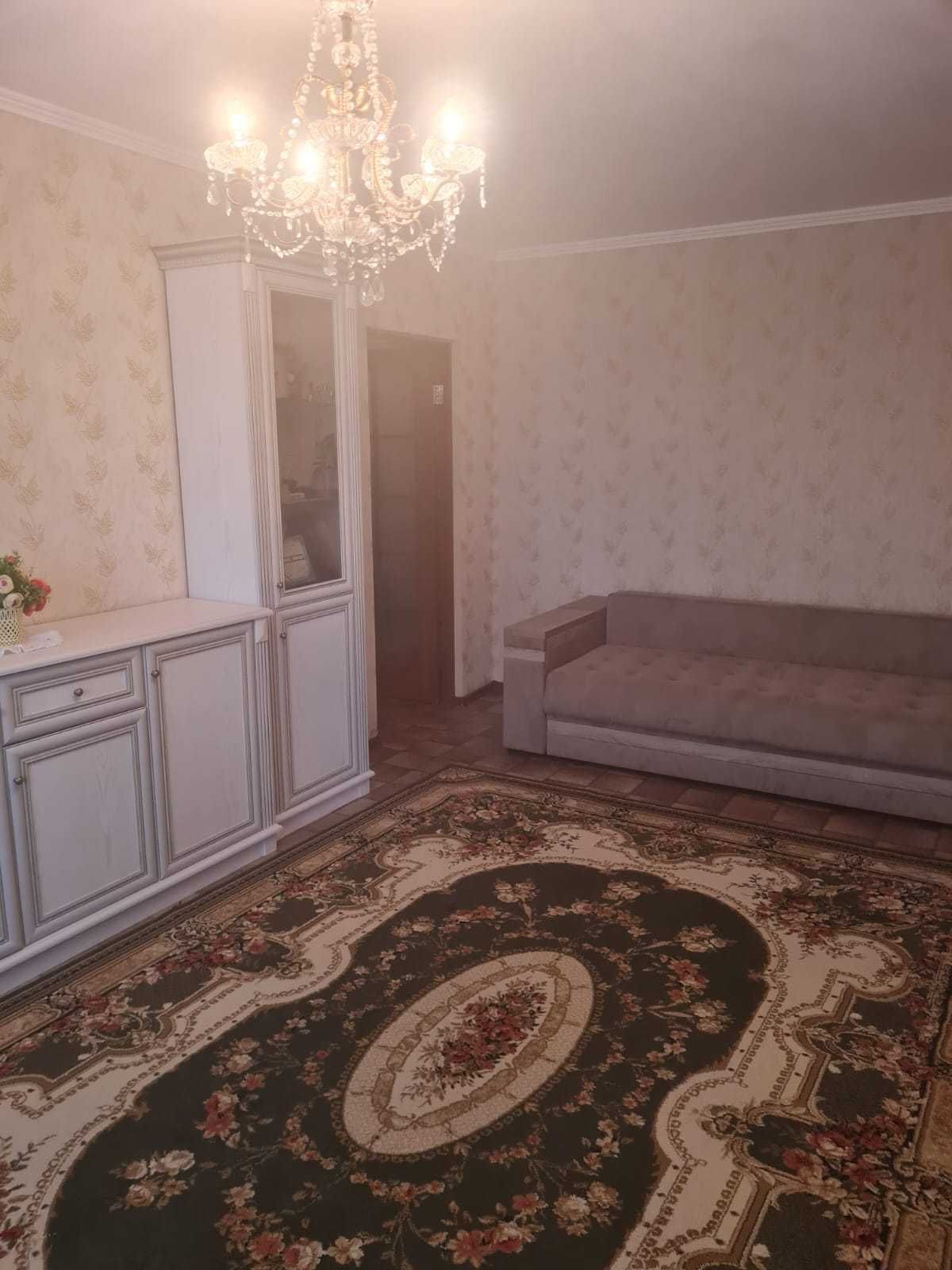 Сатылымда 4 бөлмелі пәтер Абай даңғылы 52, Продается 4х комнатная кв.