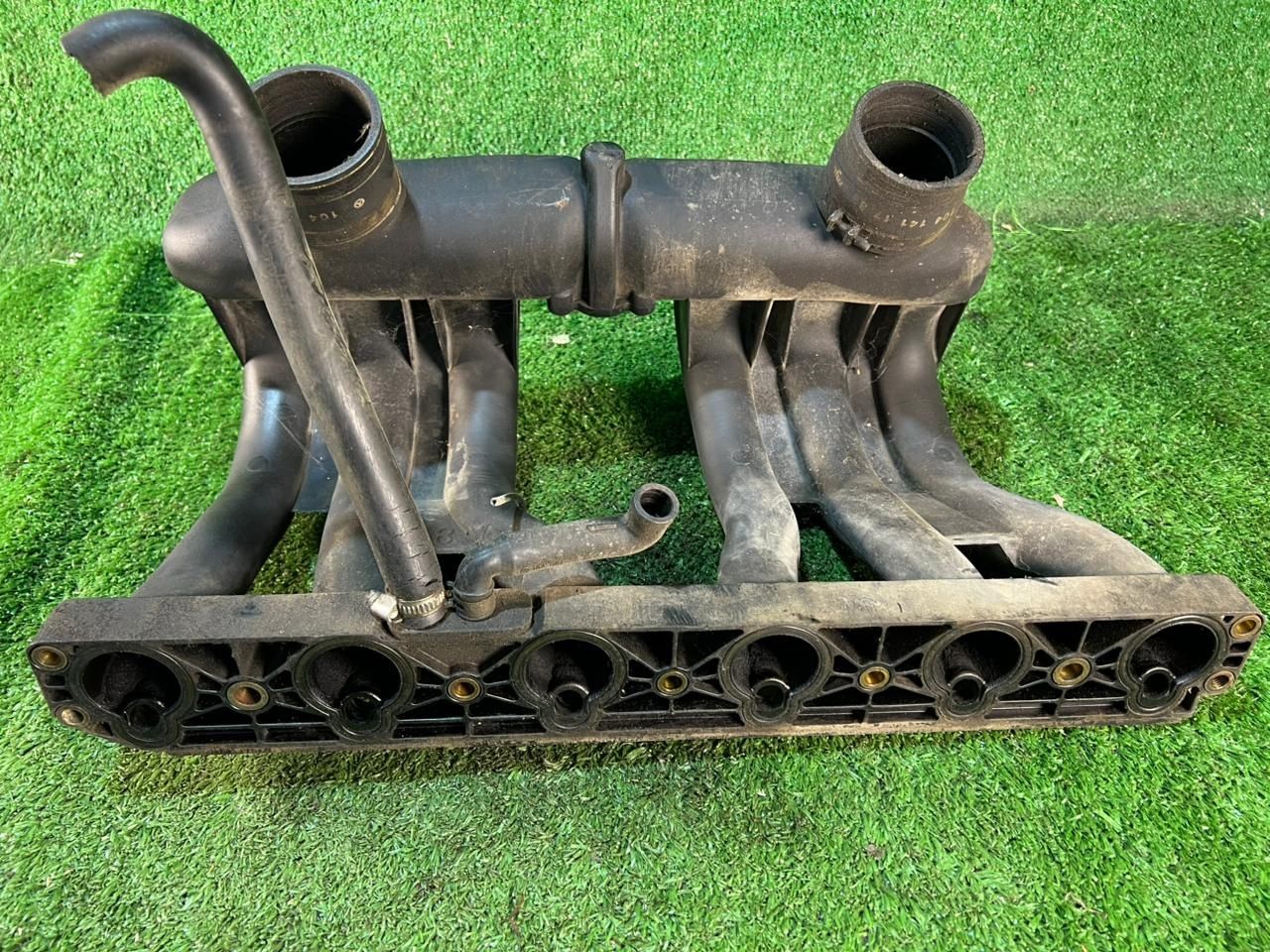 Паук впускной коллектор Мерседес Мерс 104 2.8 е280 124 Mercedes w124