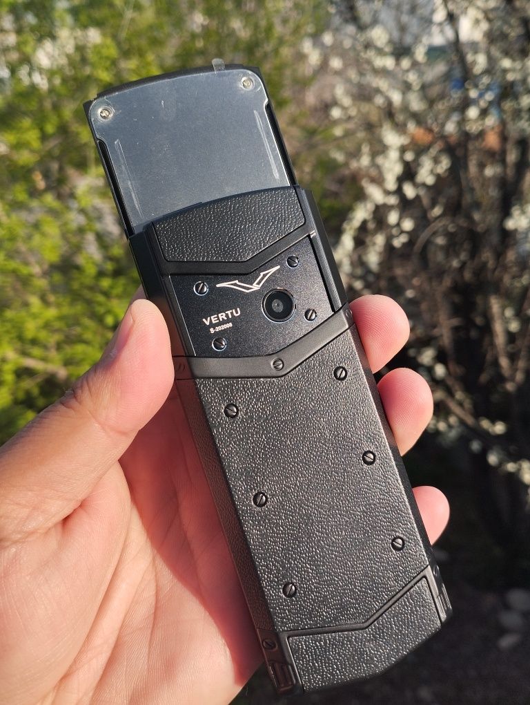 Vertu signature S слайдер варианты