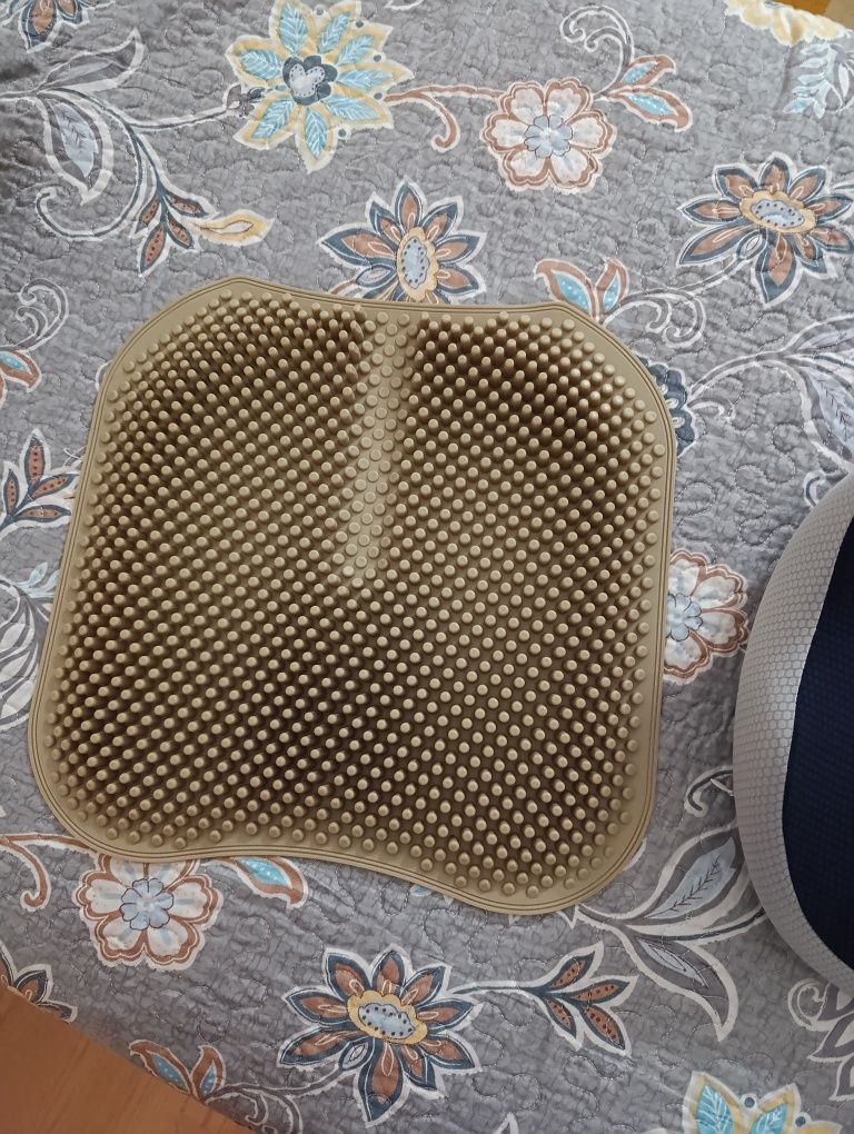 Продаю сидушки на кресло