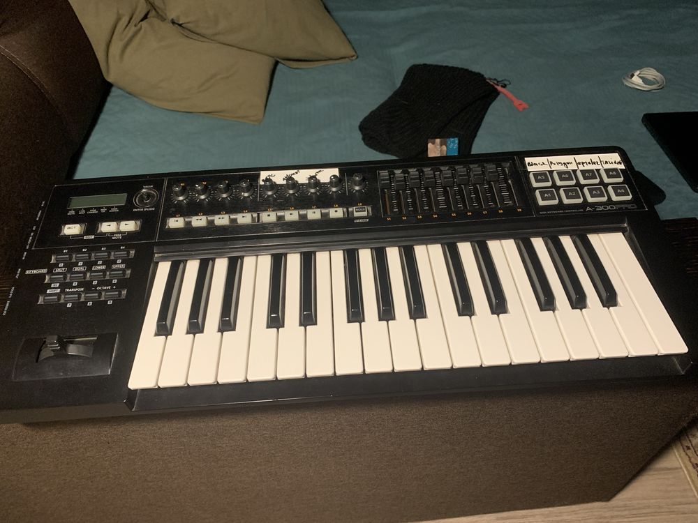 MIDI-клавиатура Roland A300 Pro