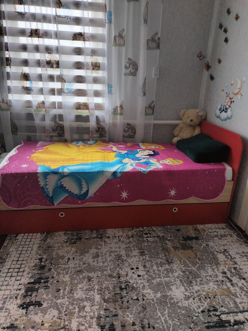 Продам детскую стенку