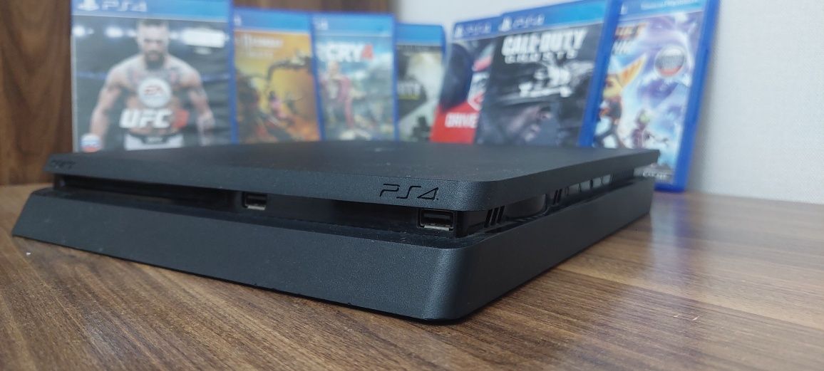 PlayStation 4 + 9 дисков