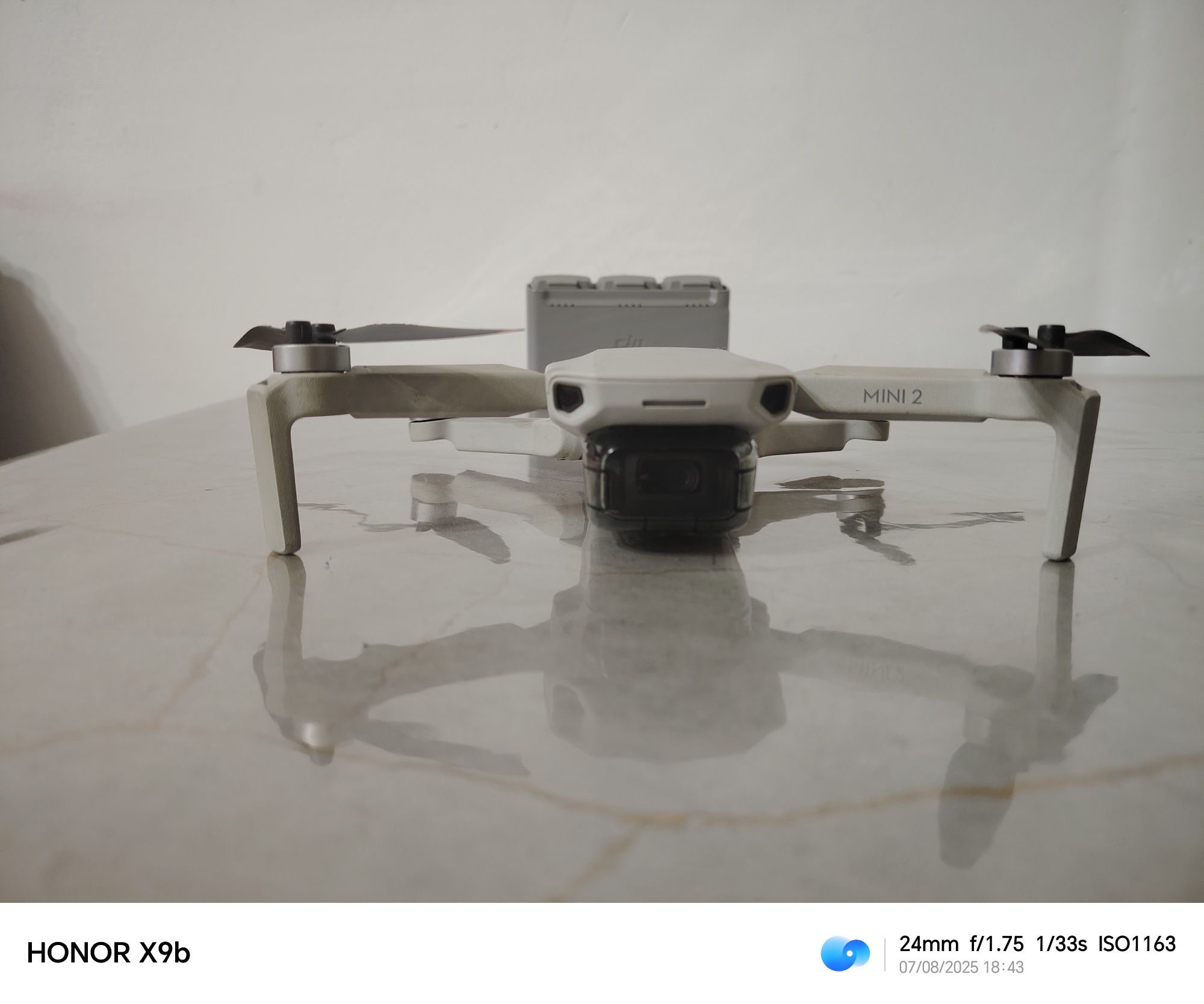 Дрон dji mini 2 two way charging hub
