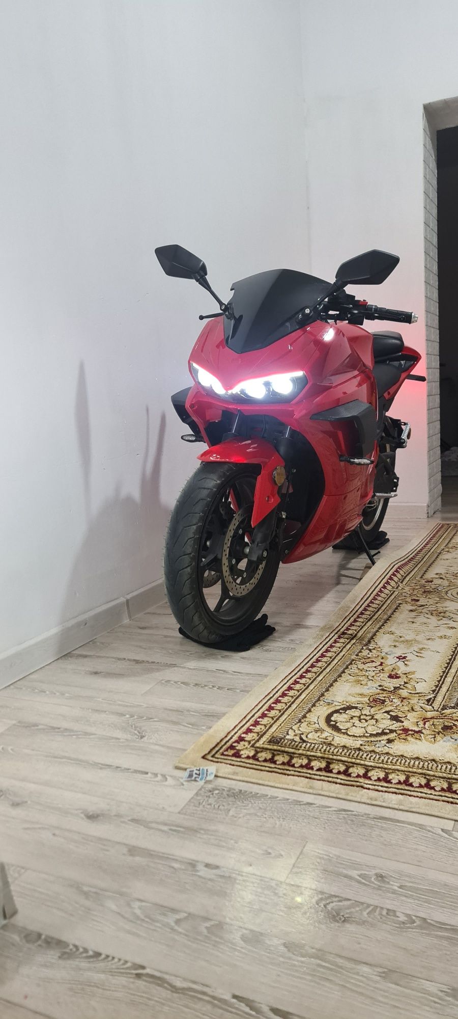DUCATI  Panigale-S 5000w Новый Электромотоцикл 5000w