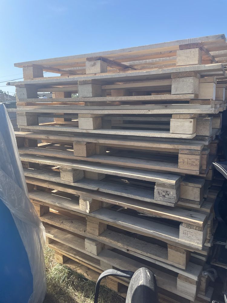 Продам поддоны 120х80см Российские