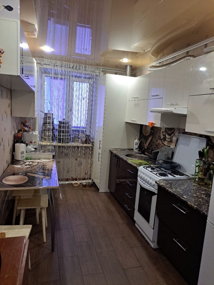 Продам 3-х комнатную квартиру в п. Майское!