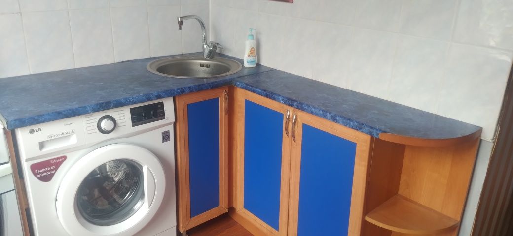 Куханы гарнитур смесителем