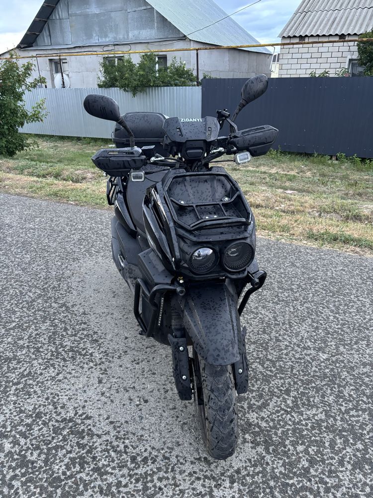 Продам скутер Танк на учете