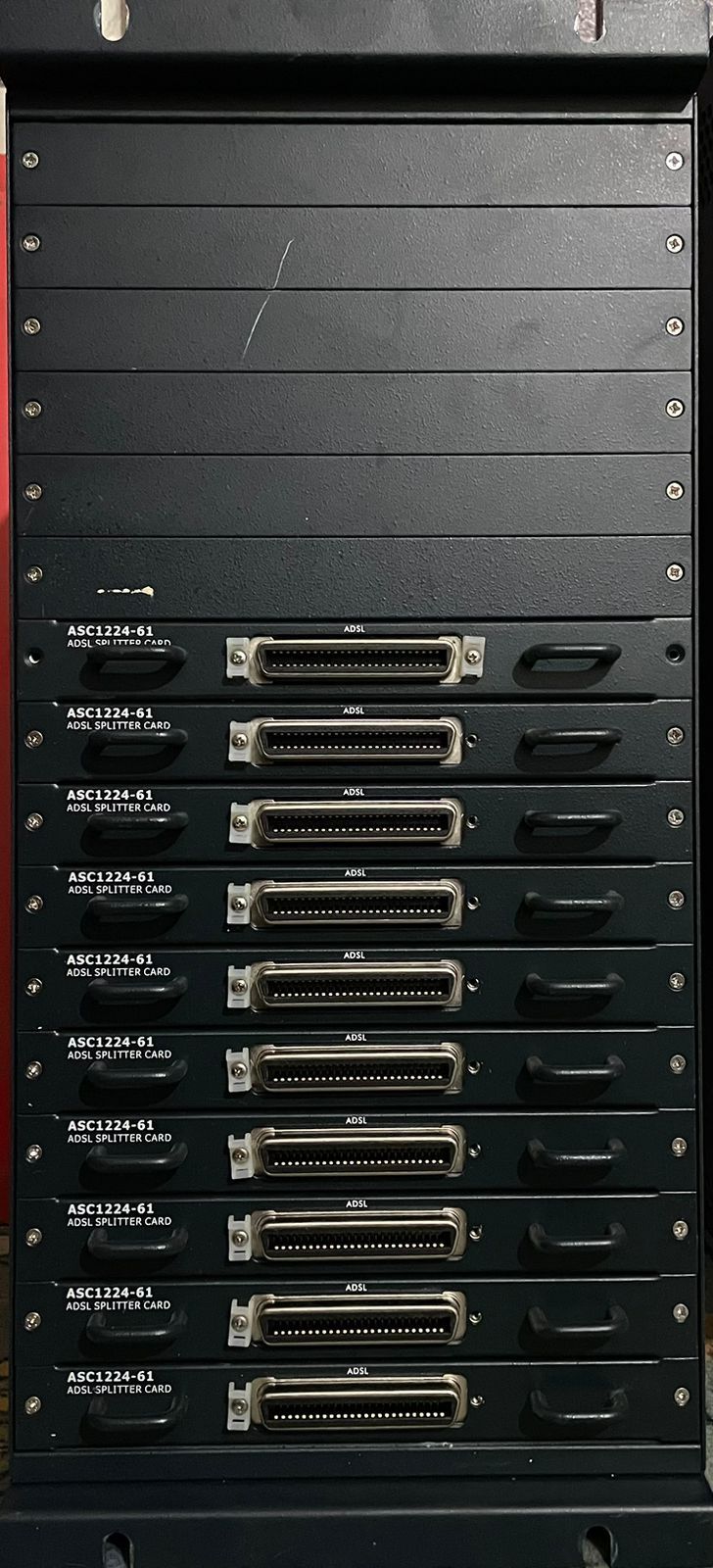 Оборудование АТС  DSLAM Zyxel
На шасси каждый линейный модуль (плата)