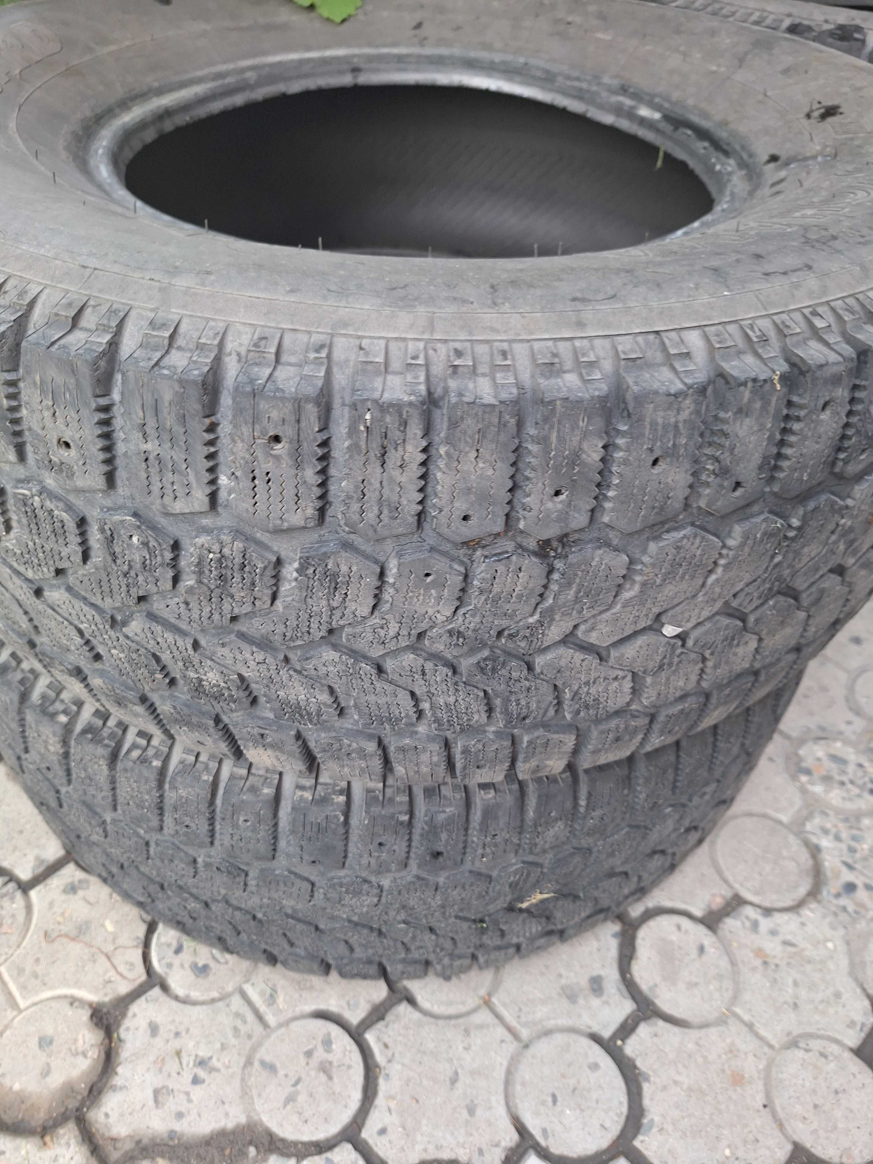 Продам резину YOKOHAMA 275/70 R16