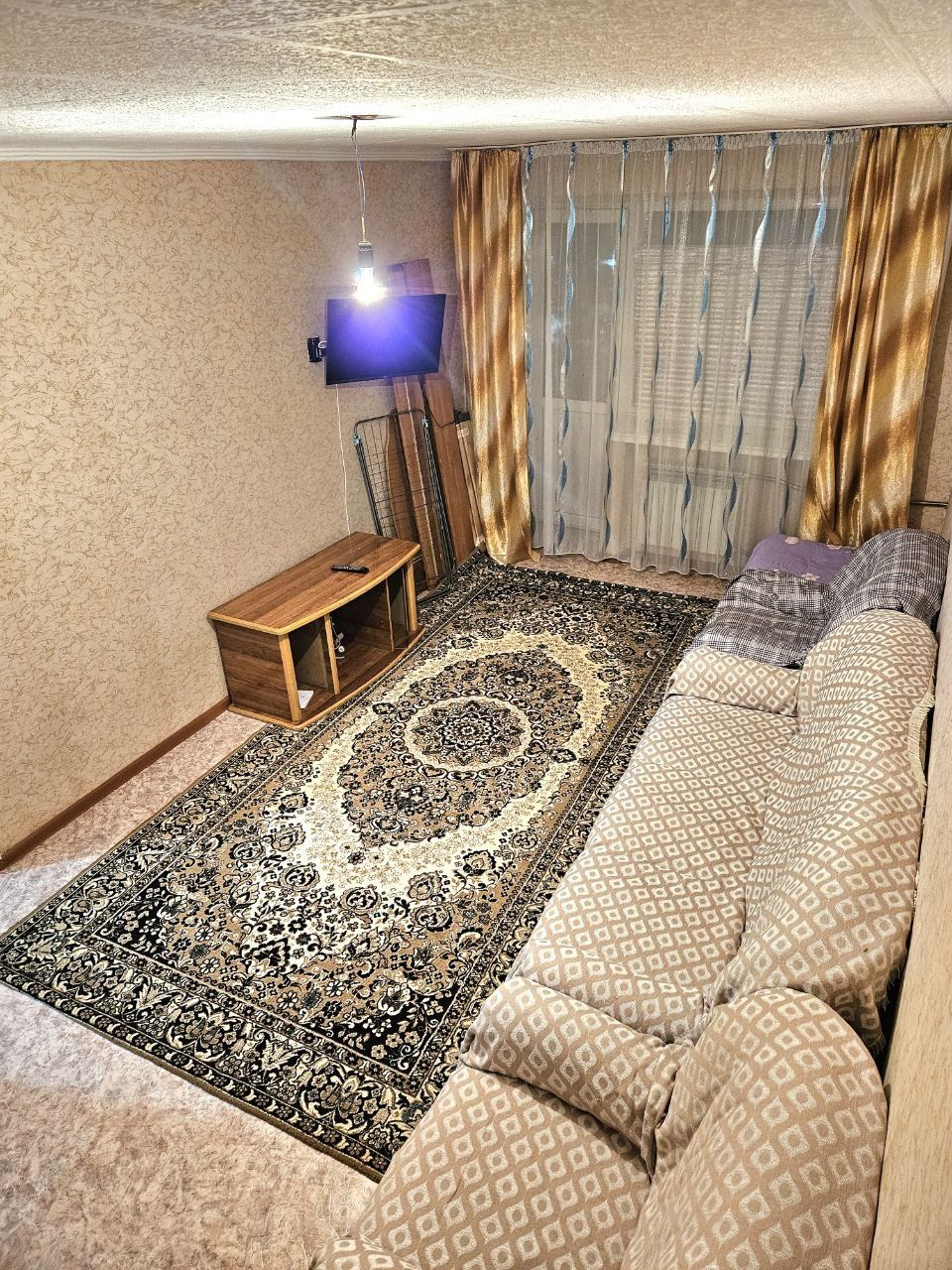 Сдам 2х комнатную в центре