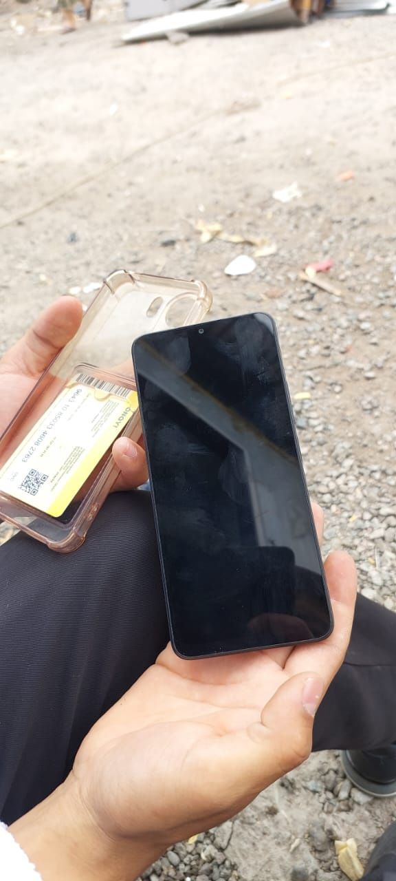 Poco c65 в хорошем состоянии